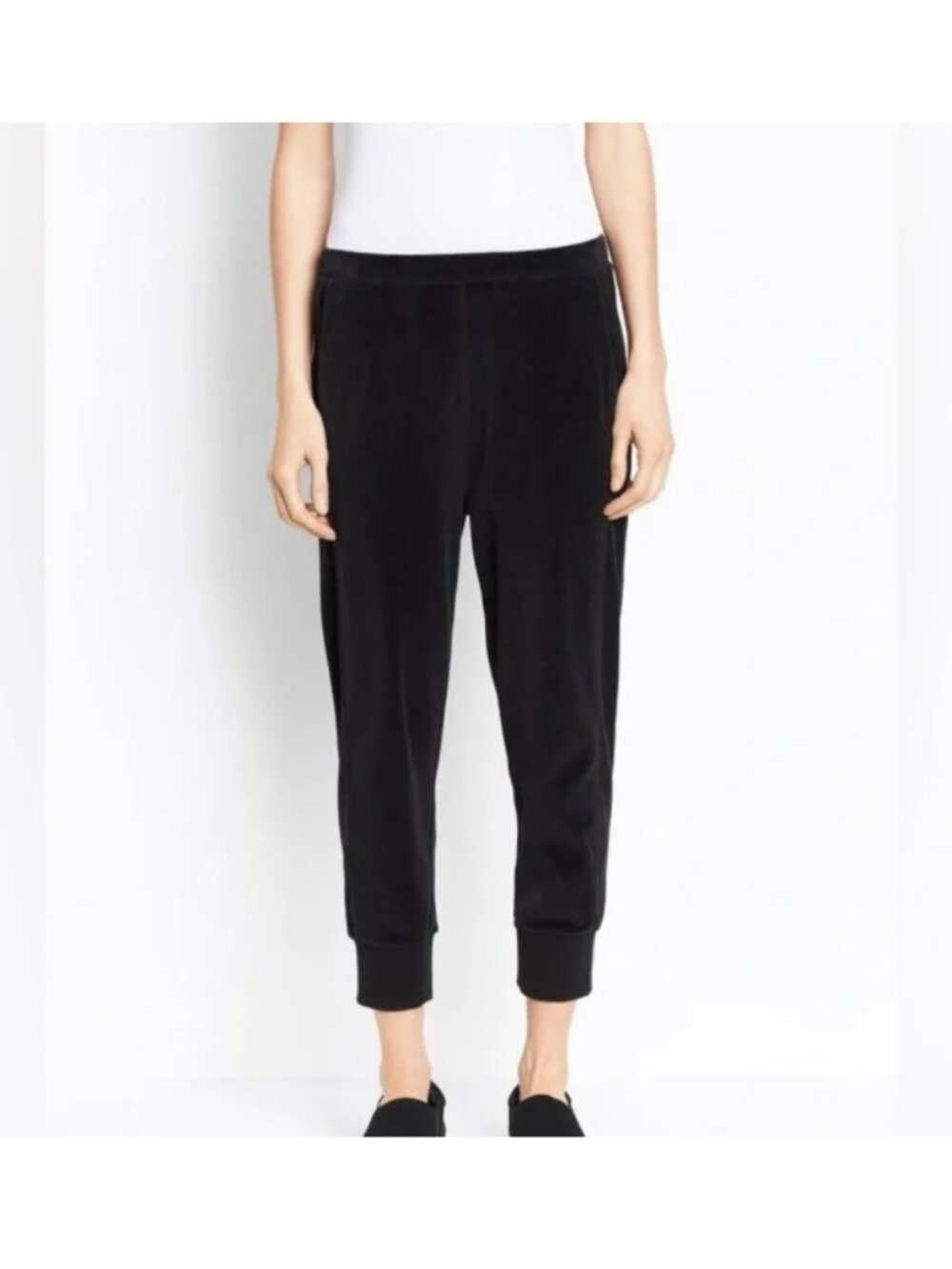Vince Women’s Black Velvet Joggers M